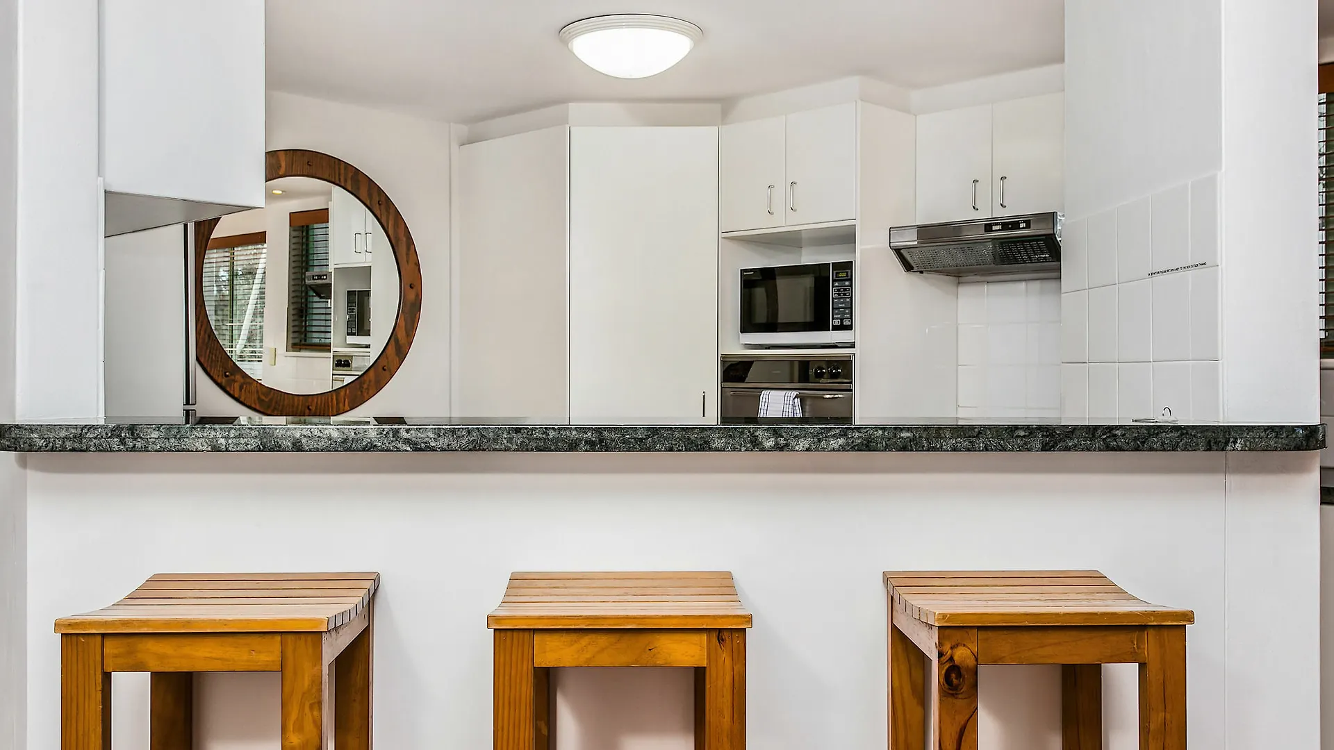 Apartment 1 Surfside Byron Bay
