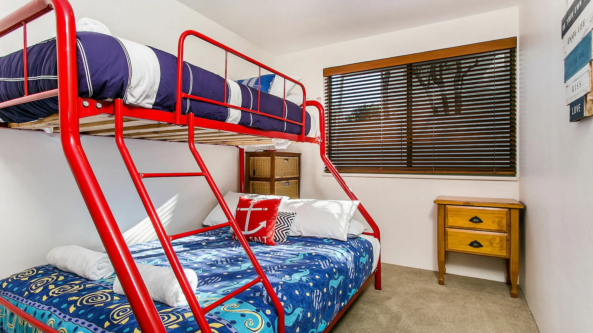 Apartment 1 Surfside Byron Bay Australia